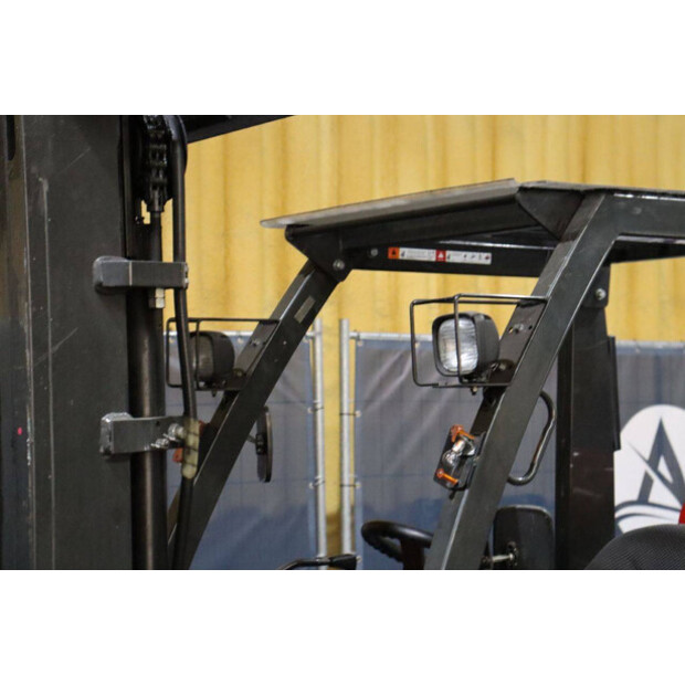 2008 نيسان MC UG1F-43029317