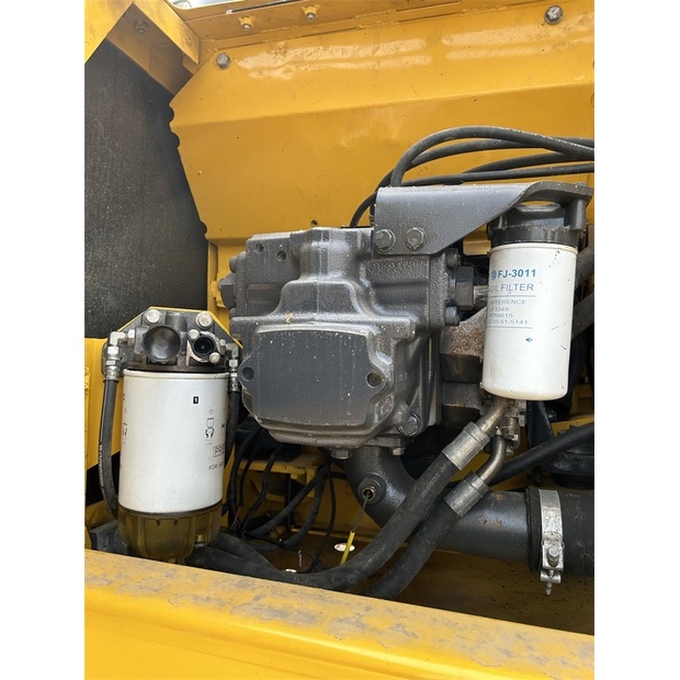 2024 Komatsu PC220-8-43029741