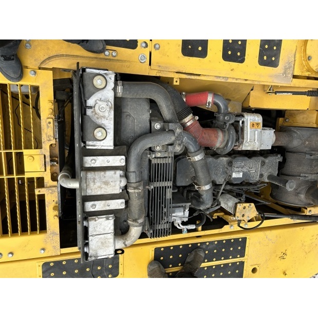 2024 Komatsu PC220-8-43029745