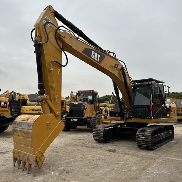 2024 Caterpillar 320D2-43029775