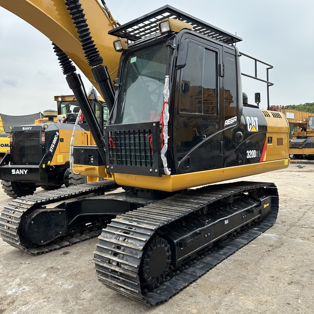 2024 Caterpillar 320D2-43029778