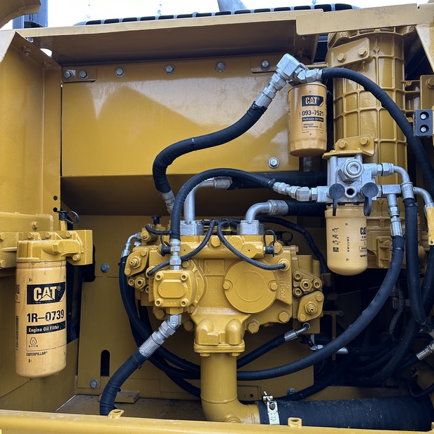 2024 Caterpillar 320D2-43029779