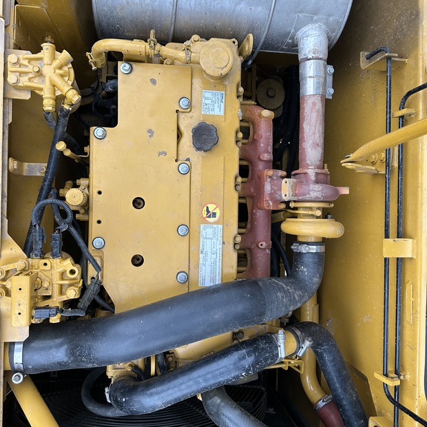 2024 Caterpillar 320D2-43029780