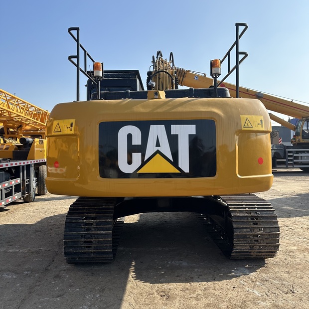 2024 Caterpillar 320D2-43029783