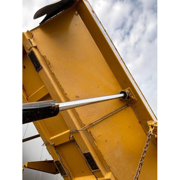 2015 Caterpillar 745C-43030280