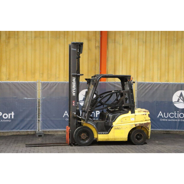 2016 هيونداي 25D-9-43030341