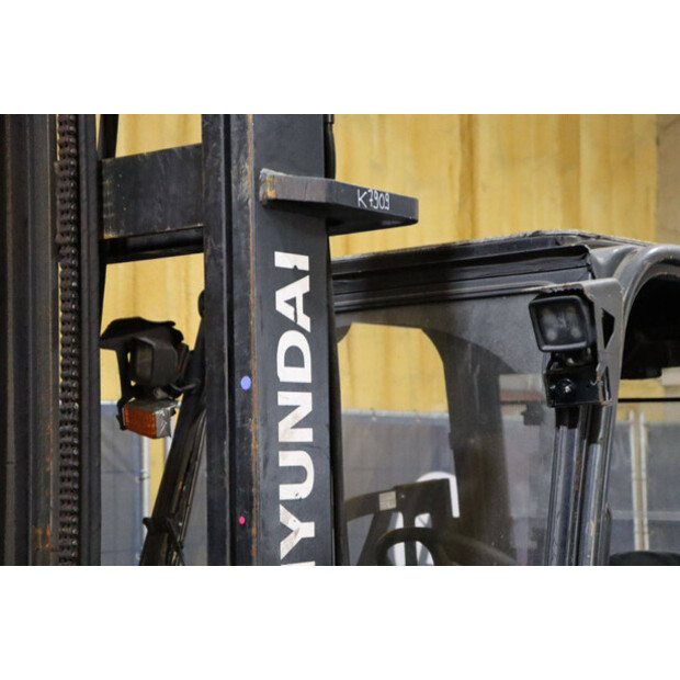 2016 هيونداي 25D-9-43030353