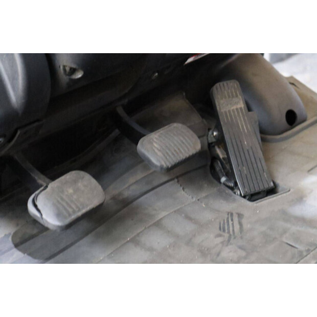 2016 هيونداي 25D-9-43030367