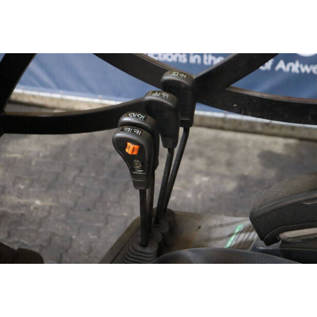 2016 هيونداي 25D-9-43030368