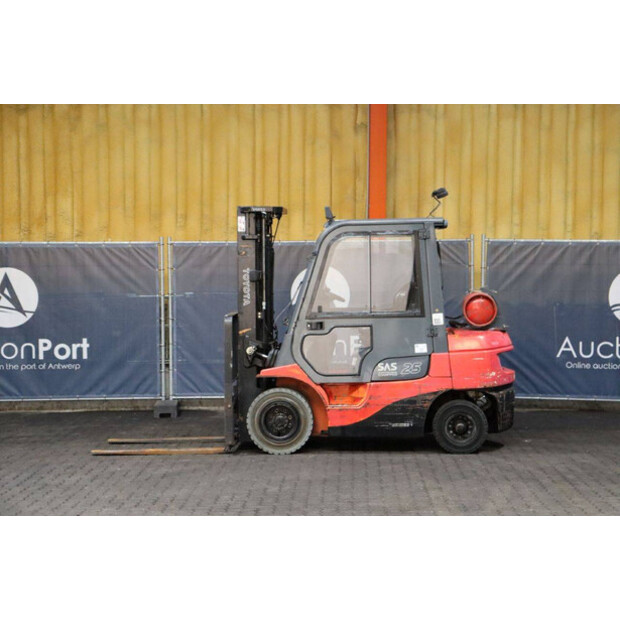 2006 Toyota 42-7FGF25-43030609