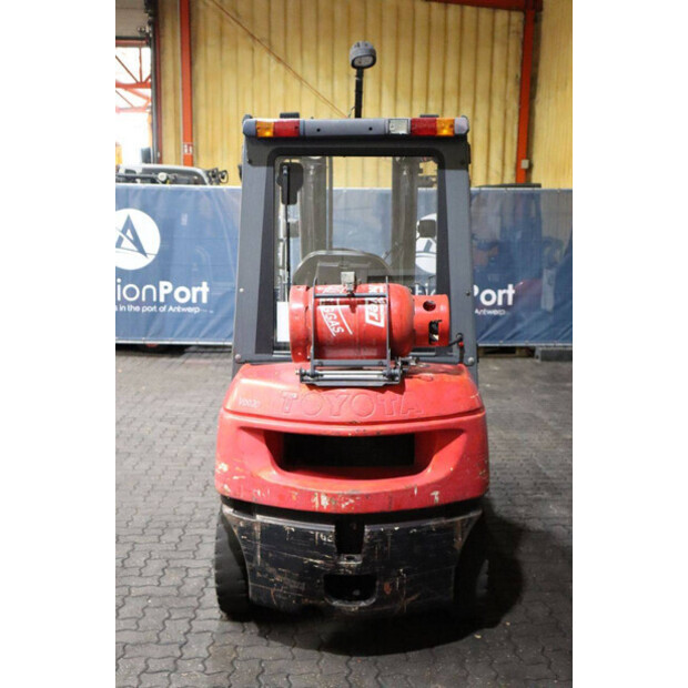 2006 Toyota 42-7FGF25-43030612