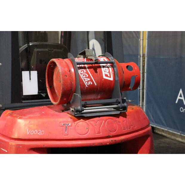 2006 Toyota 42-7FGF25-43030624