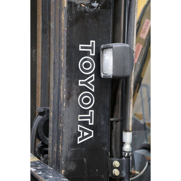 2006 Toyota 42-7FGF25-43030626