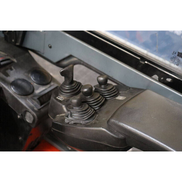 2006 Toyota 42-7FGF25-43030632