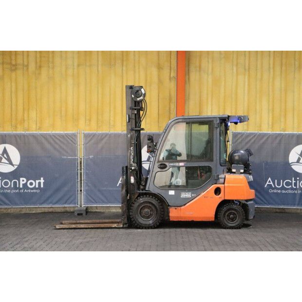 2015 Toyota 02-8FGF25-43030713