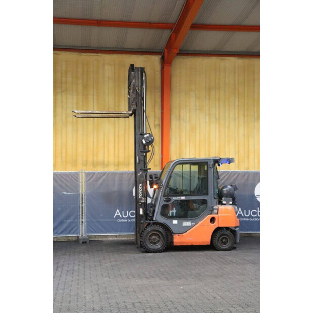 2015 Toyota 02-8FGF25-43030751