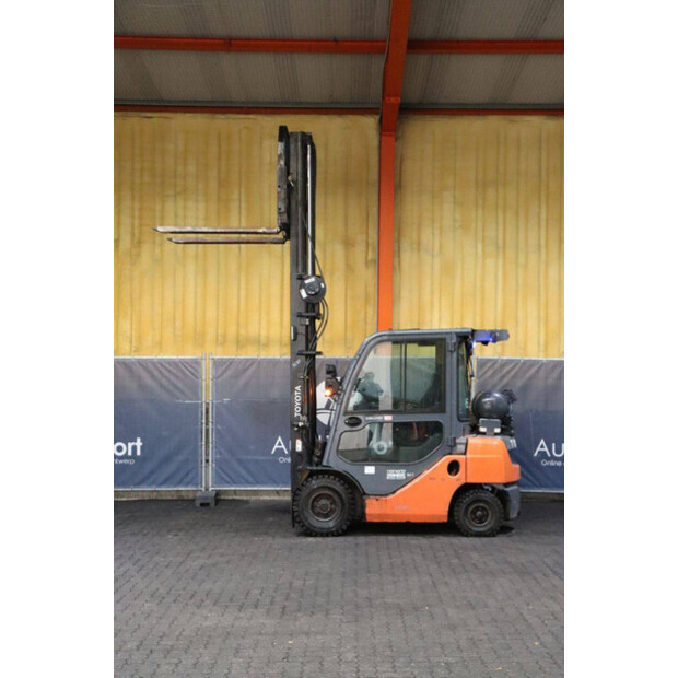 2015 Toyota 02-8FGF25-43030752