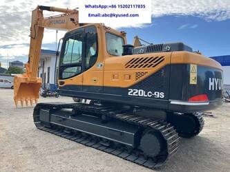 صورة ل حفارات مجنزرة 2024 هيونداي R220LC-9S