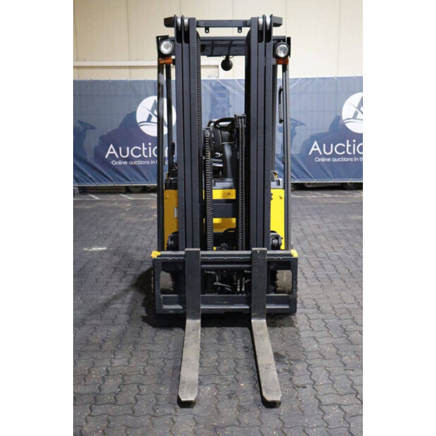 2017 Hyundai 16B-9-43031277