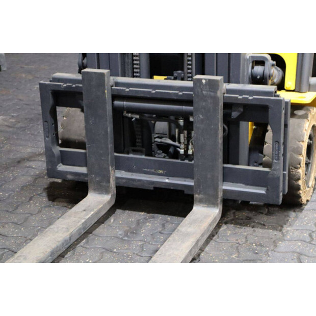 2017 Hyundai 16B-9-43031280