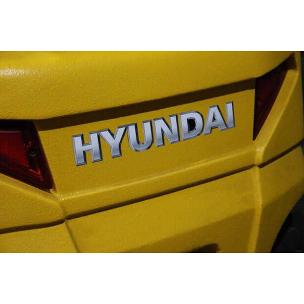 2017 Hyundai 16B-9-43031286