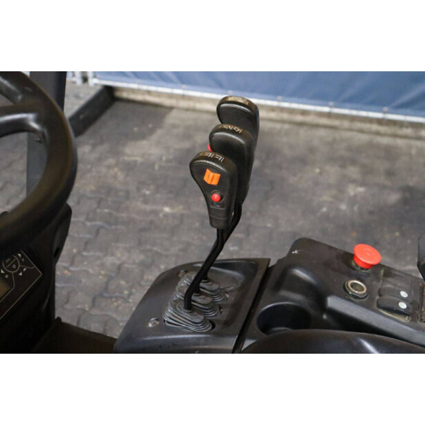 2017 Hyundai 16B-9-43031294