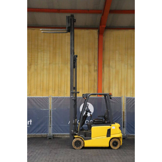 2017 Hyundai 16B-9-43031300