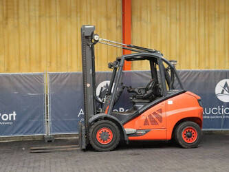 Image for FORKLIFTS 2015 Fenwick-Linde H45D-02