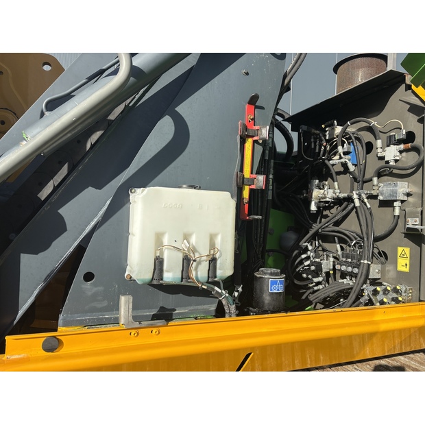 2010 SENNEBOGEN 835R-43037049