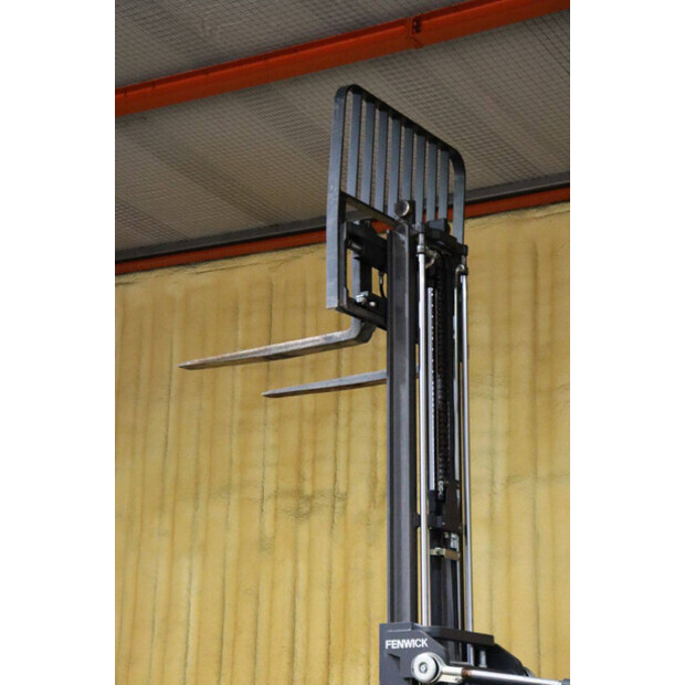 2016 Fenwick-Linde H25T-02-43045056