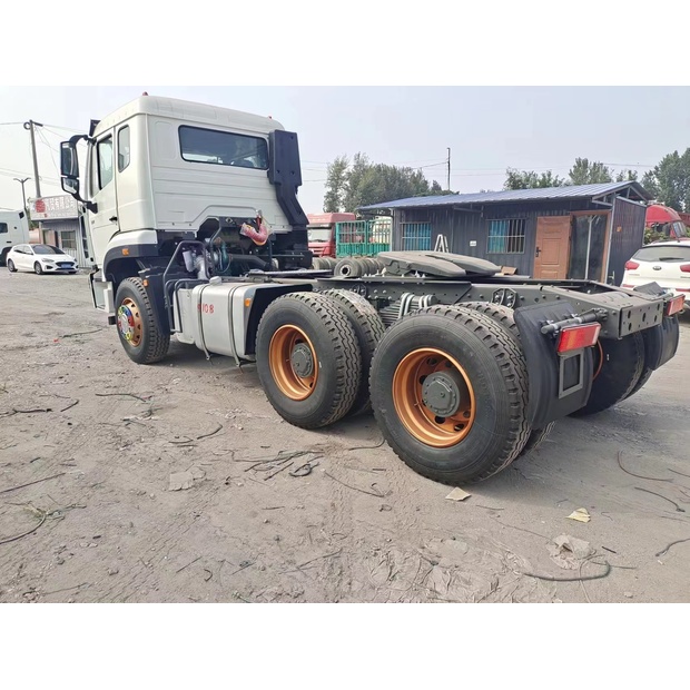 2024 Sinotruk HOWO371-43045405