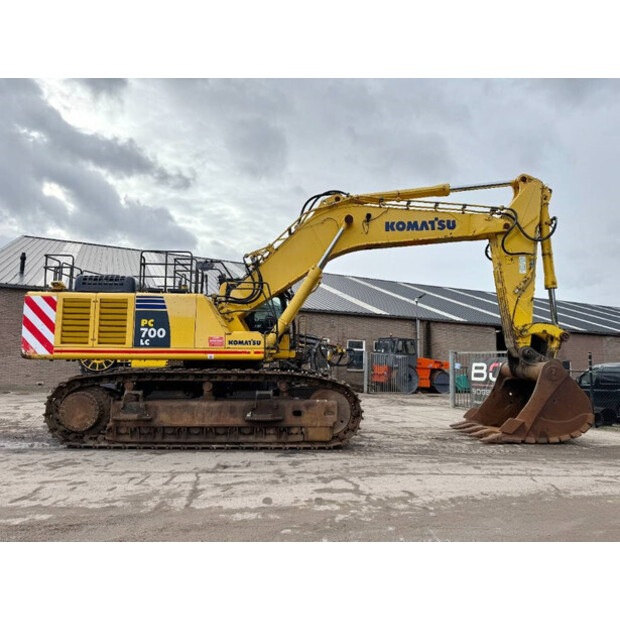 2015 Komatsu PC700LC-8EO-43045965