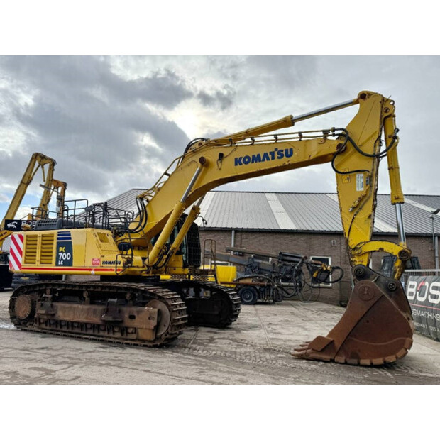 2015 Komatsu PC700LC-8EO-43045966