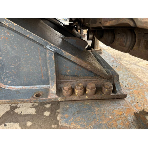 2015 Komatsu PC700LC-8EO-43045988