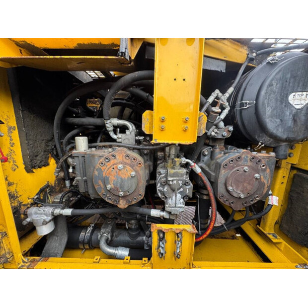 2015 Komatsu PC700LC-8EO-43045989
