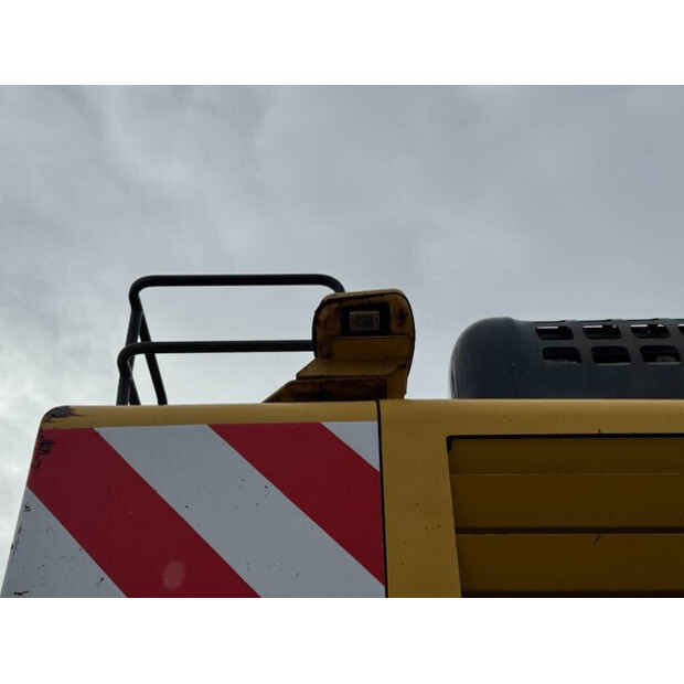 2015 Komatsu PC700LC-8EO-43045995