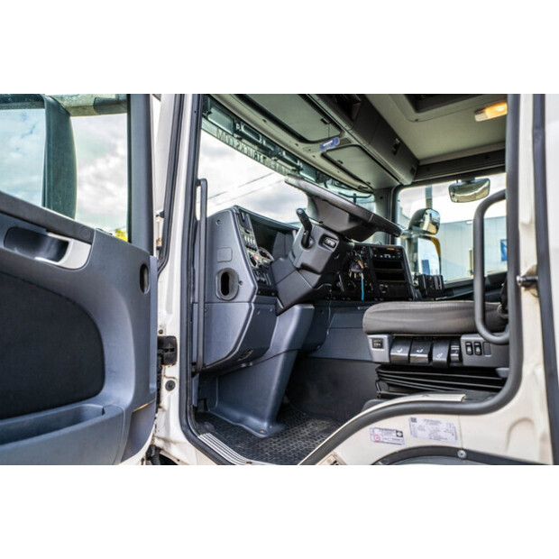 2015 سكانيا P320-43046126