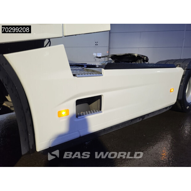 2022 Renault T520-43046400