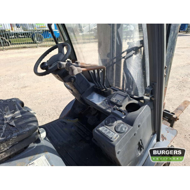 2011 تويوتا 02-8FGF20-43047183