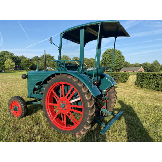 1953 هانومج R22-43047250