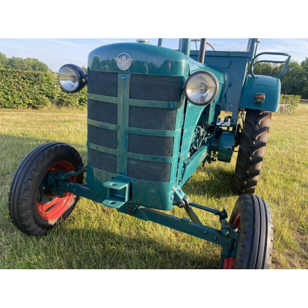 1953 هانومج R22-43047333