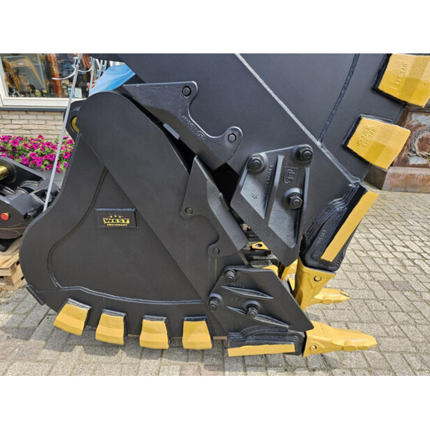 2024 Caterpillar 336-43047353