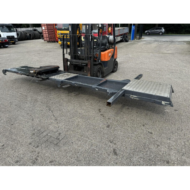 2012 ألوماك OTHERS-43047374