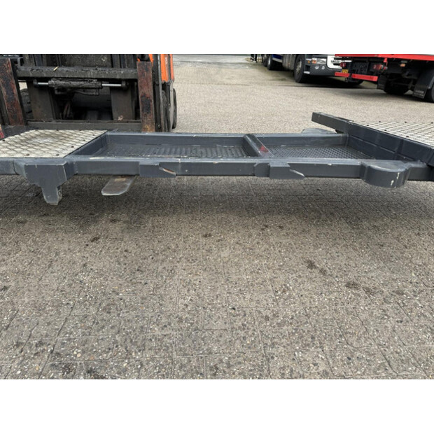 2012 ألوماك OTHERS-43047406