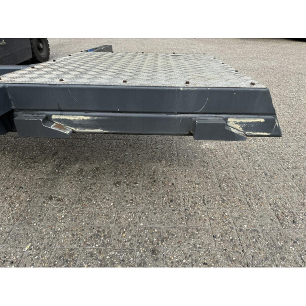 2012 ألوماك OTHERS-43047409