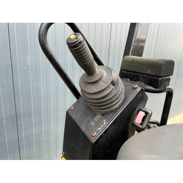 2012 كاتربيلر CC24-43047709