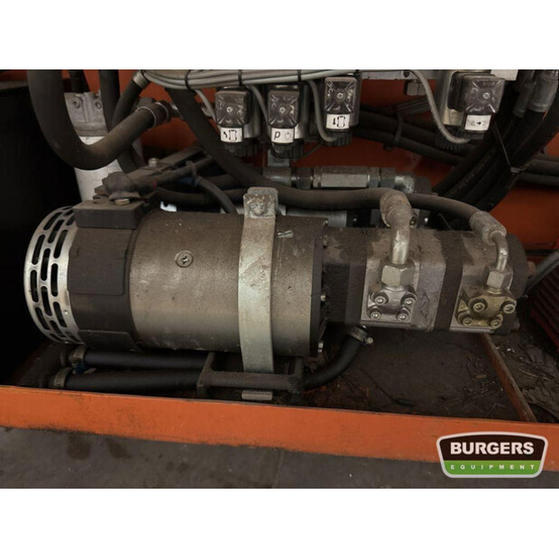 2010 Holland Lift X-105 EL18-43049197