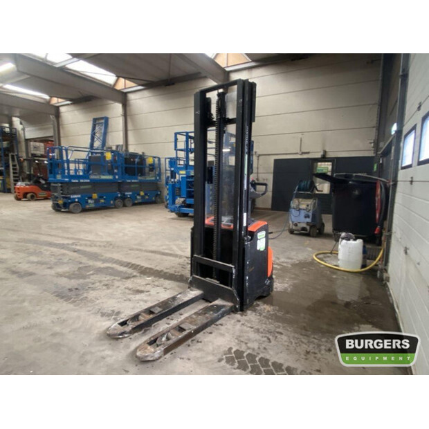 2012 بي تي SWE120-43049280