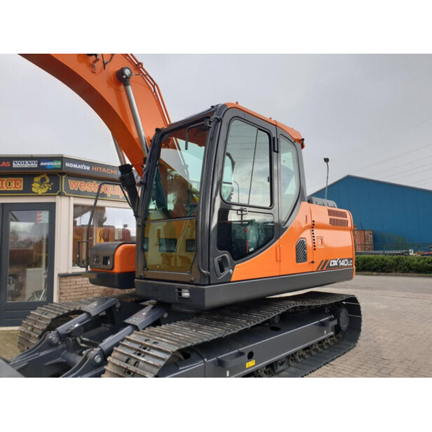 2023 ديفيلون DX140LC-43049358