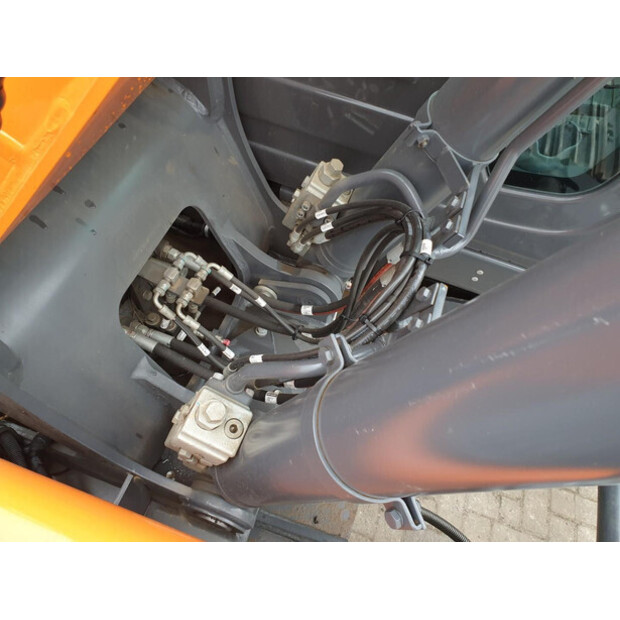 2023 ديفيلون DX140LC-43049372